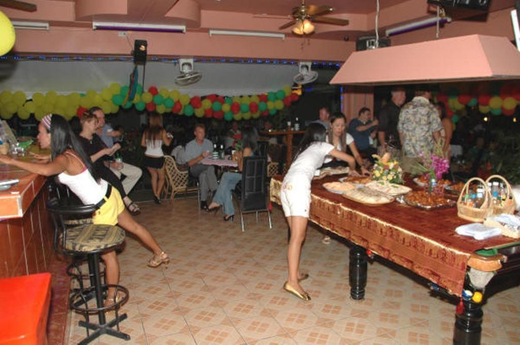 Billabong Hotel Pattaya Eksteriør bilde